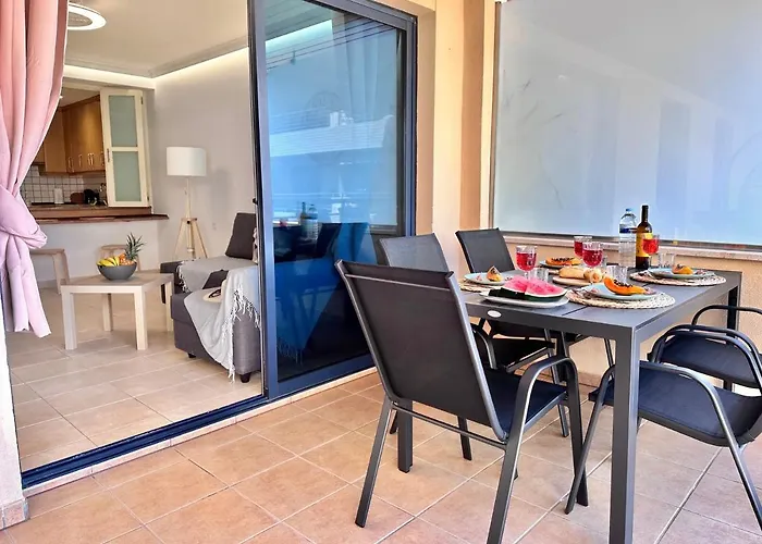 Theresa Gigantes Apartment *