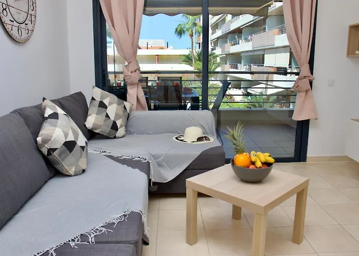 Theresa Gigantes Puerto de Santiago (Tenerife)